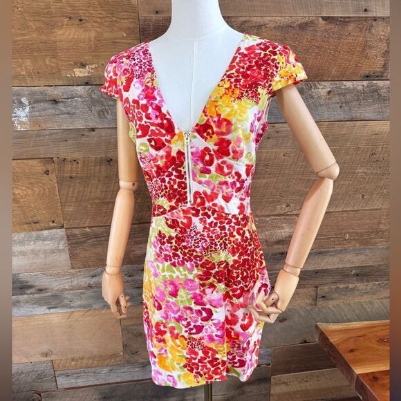 GUESS Floral tulip style Dress cap sleeves bow embellishments Size 6 super cute - Picture 1 of 16